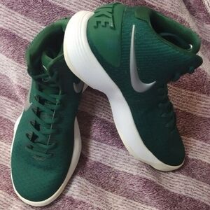 Nike Hyperdunk Green Size 8 Like New NWOT